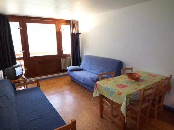 Location-studio-hautes-pyrenees-HLOMIP065FS00BTU-g