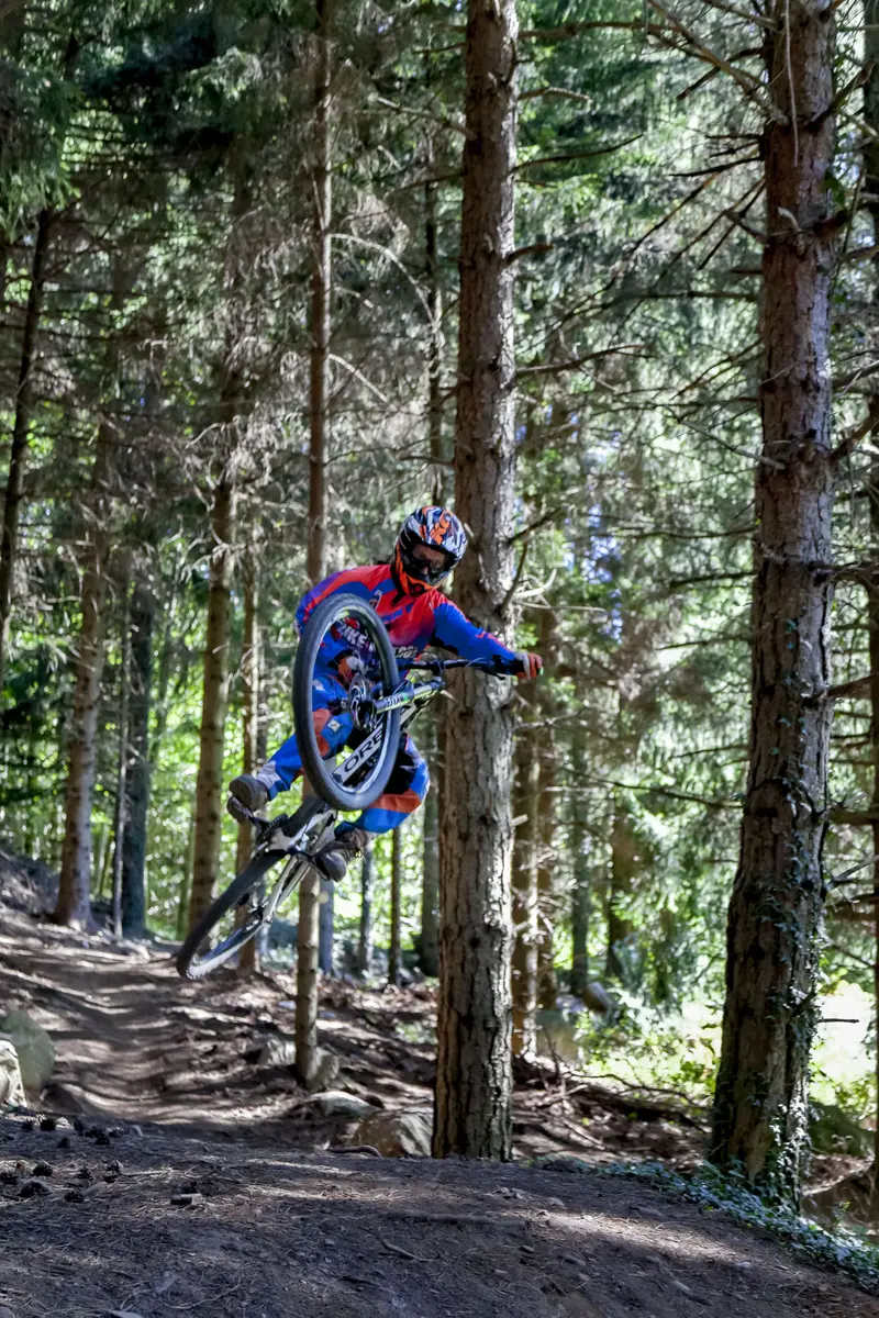 Pic du Jer VTT Descente 3_BD©P. Vincent-OT Lourdes_2014www.lourdes.photo