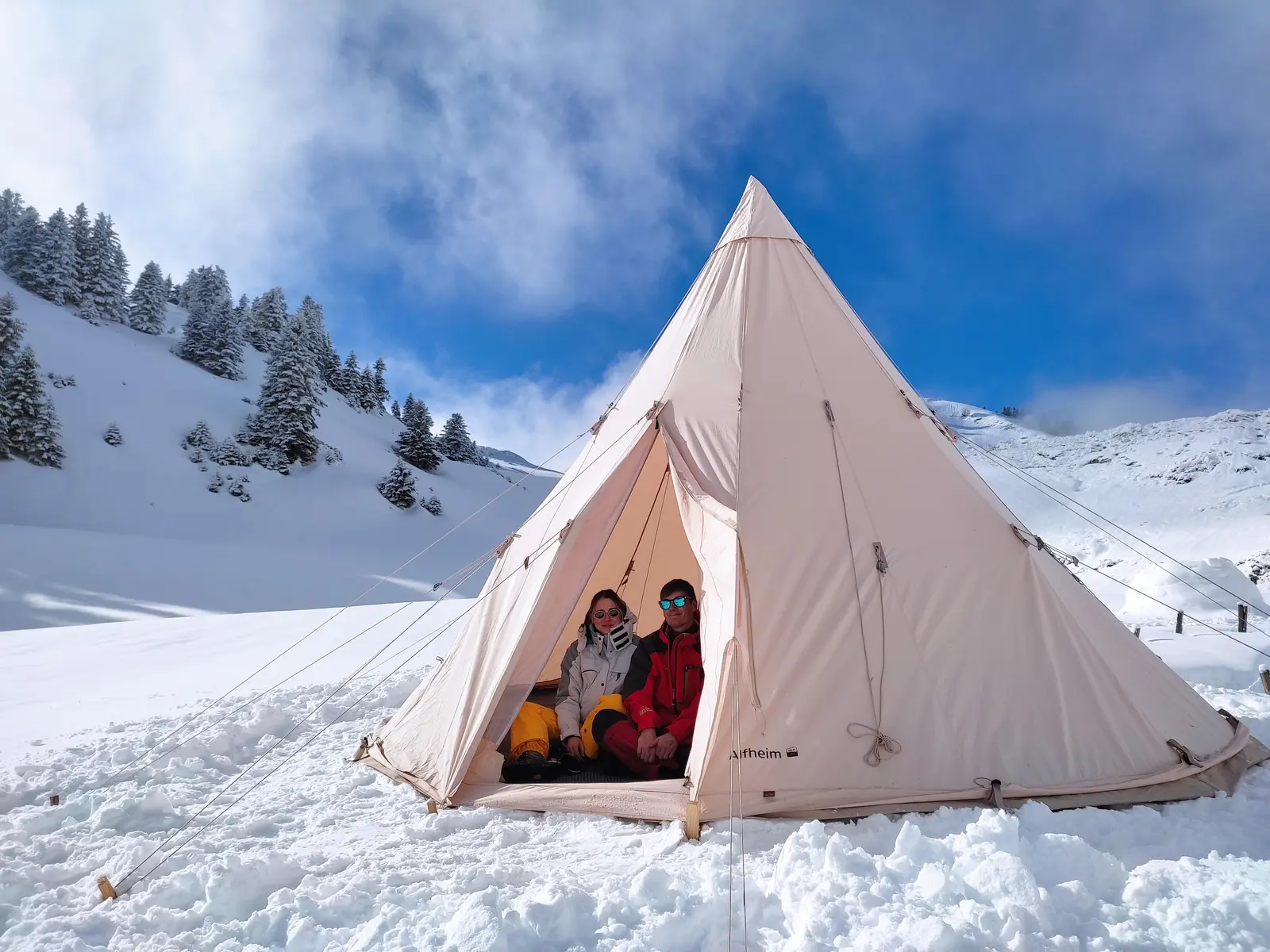 Tipi Nistos