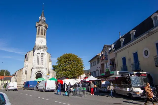 eglise loures et marché2