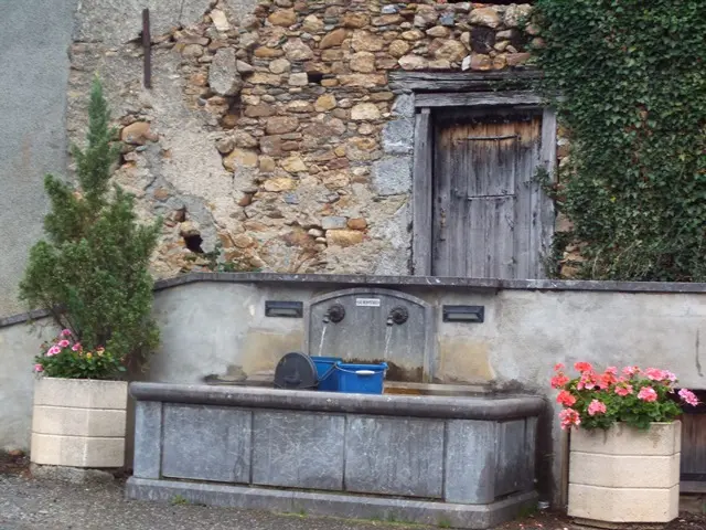 fontaine bas nistos