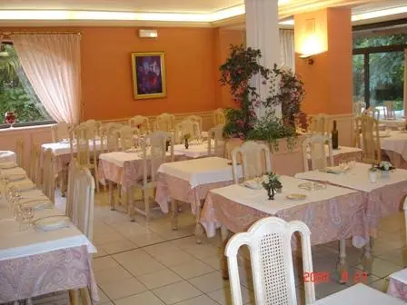 sallederestaurant-hotelgabizos-argelesgazost-HautesPyrenees