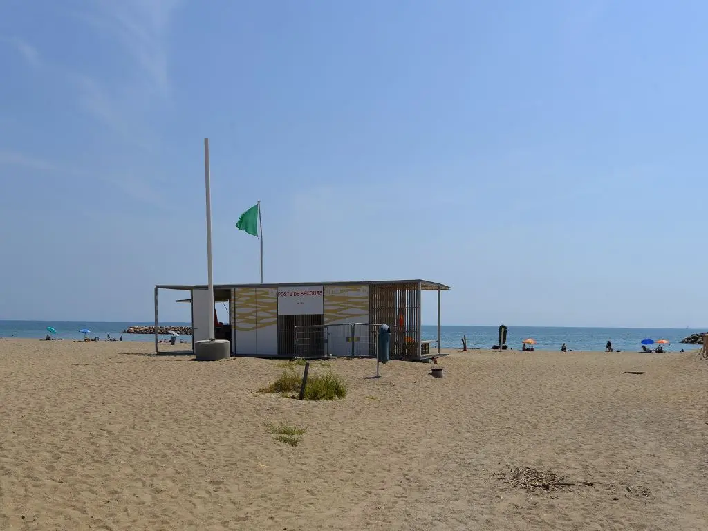 PORT BARCARES POSTE DE SECOURS 4 BIS