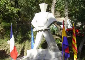 STATUES DE MANOLO VALIENTE