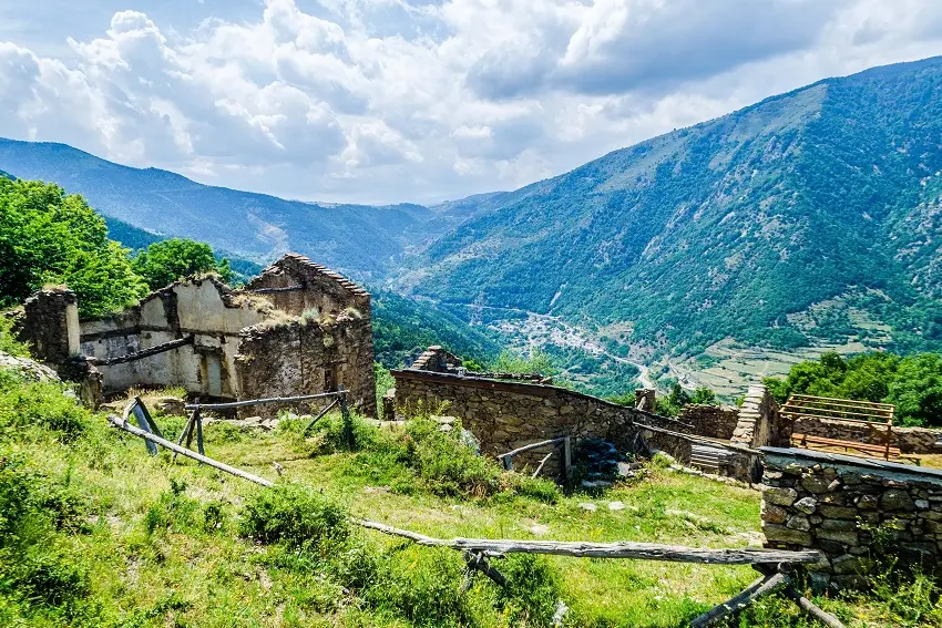 Vue sur la haute vallée de la Têt_1