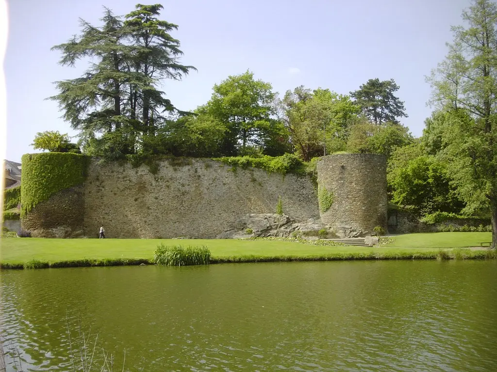 château le loroux-château-patrimoine-culturel--levignobledenantesle-loroux-bottereau-44