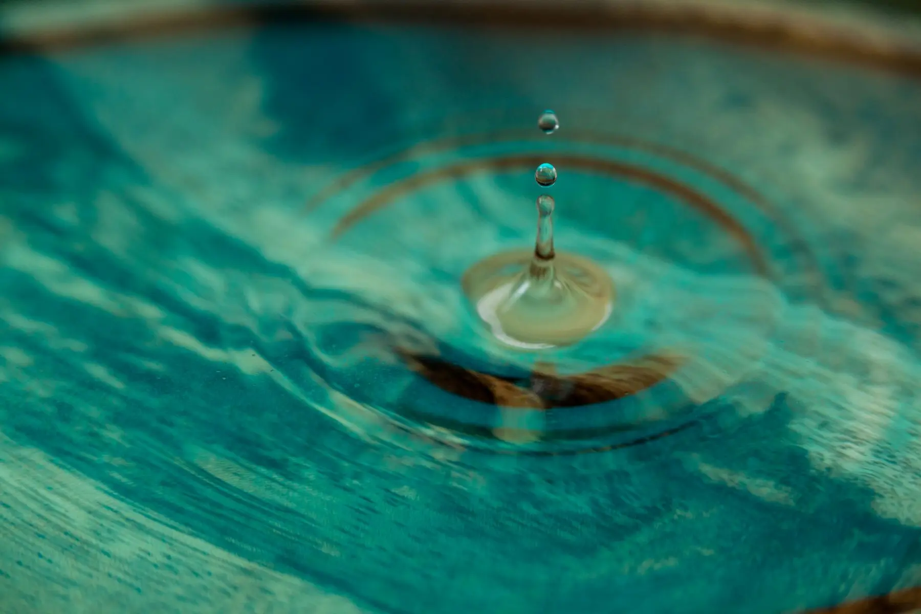 drops-falling-water