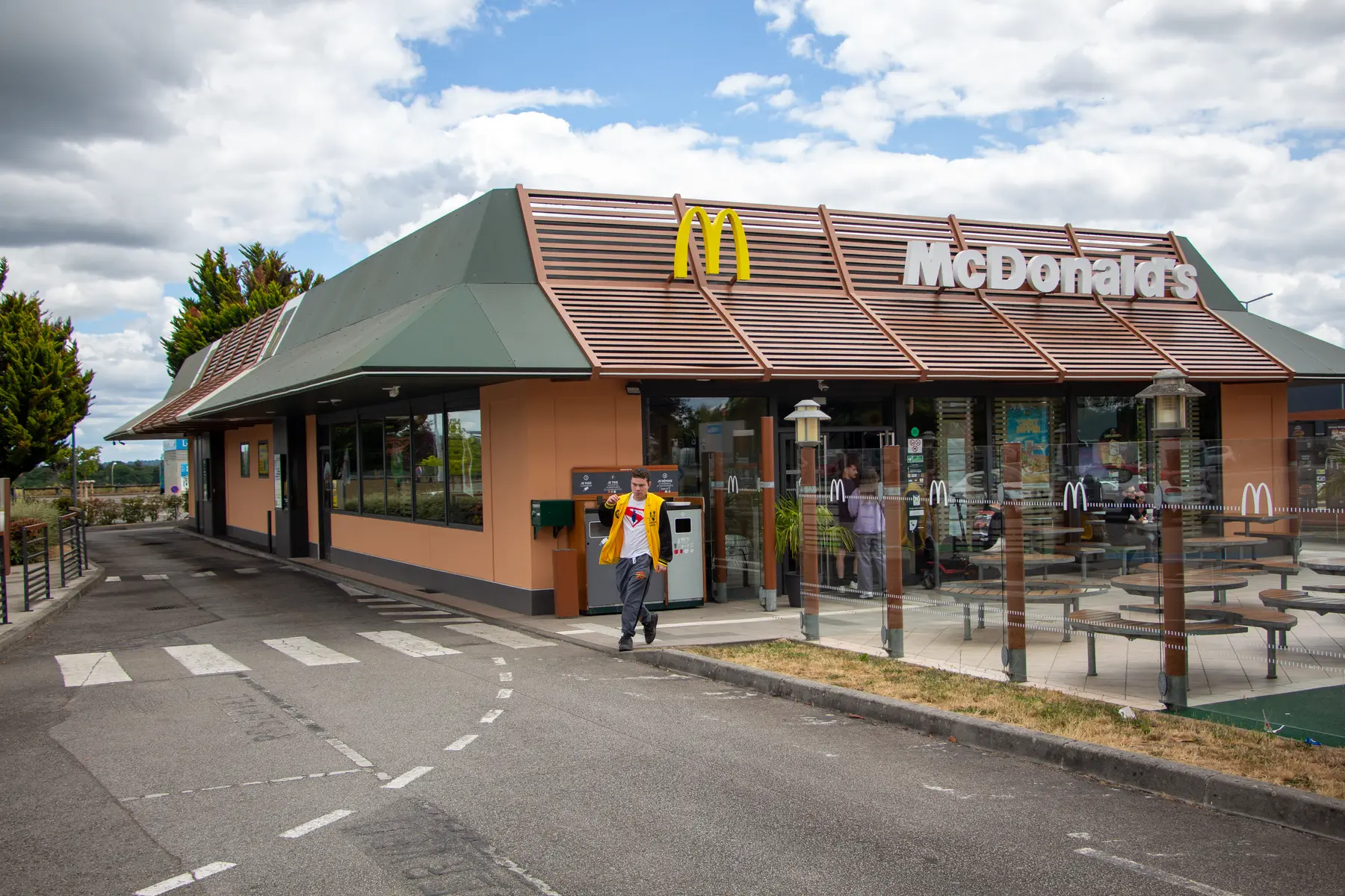 saint-junien_2026_amel-elmalah-macdonalds (1)