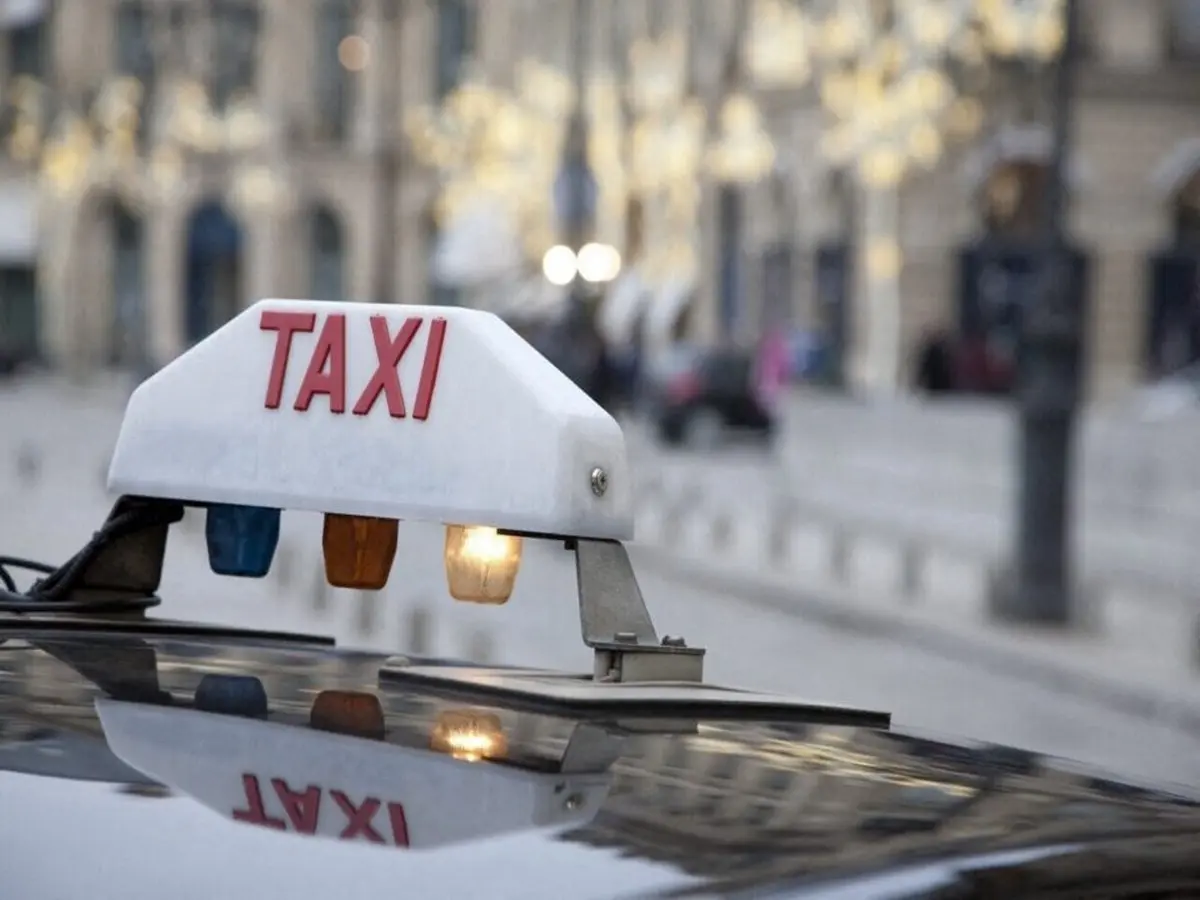 Taxi