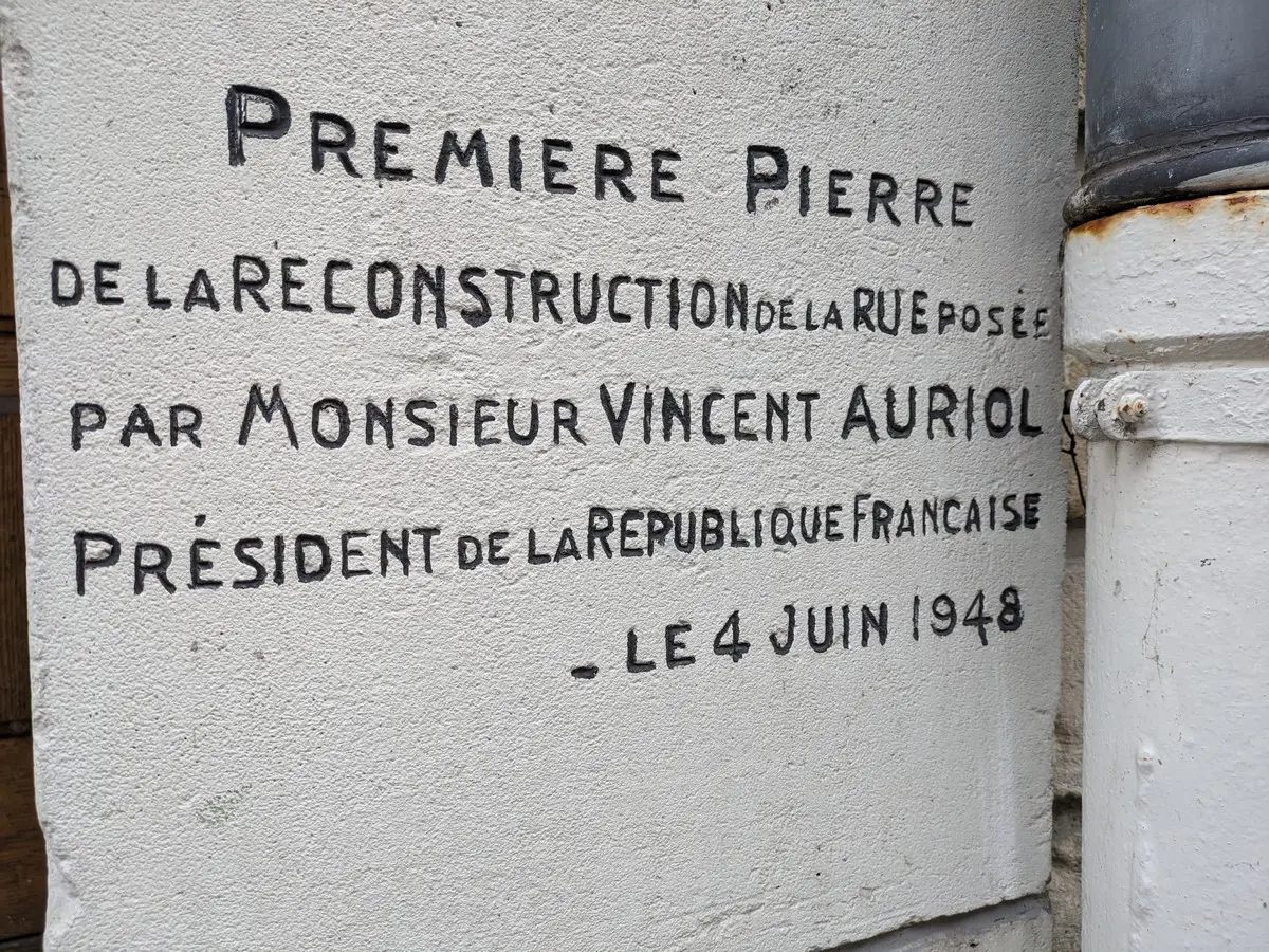 Premiere pierre reconstruction Lisieux