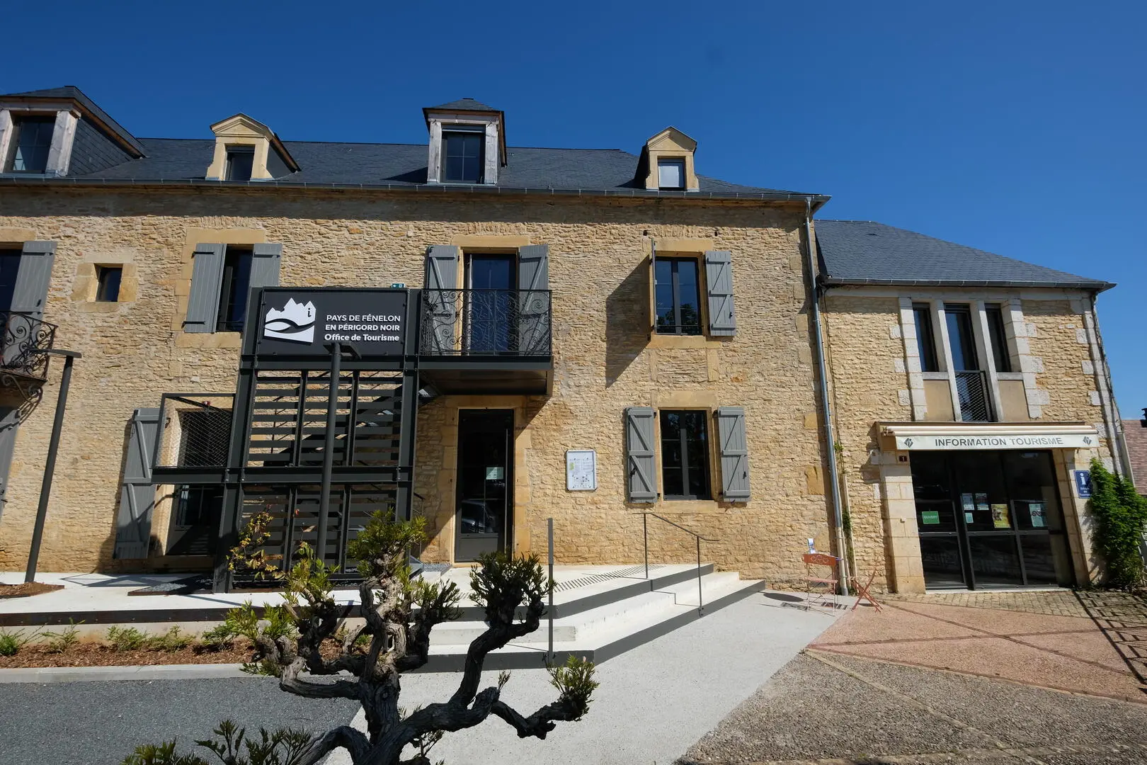Office de Tourisme de Salignac-Eyvigues - Avril 2025