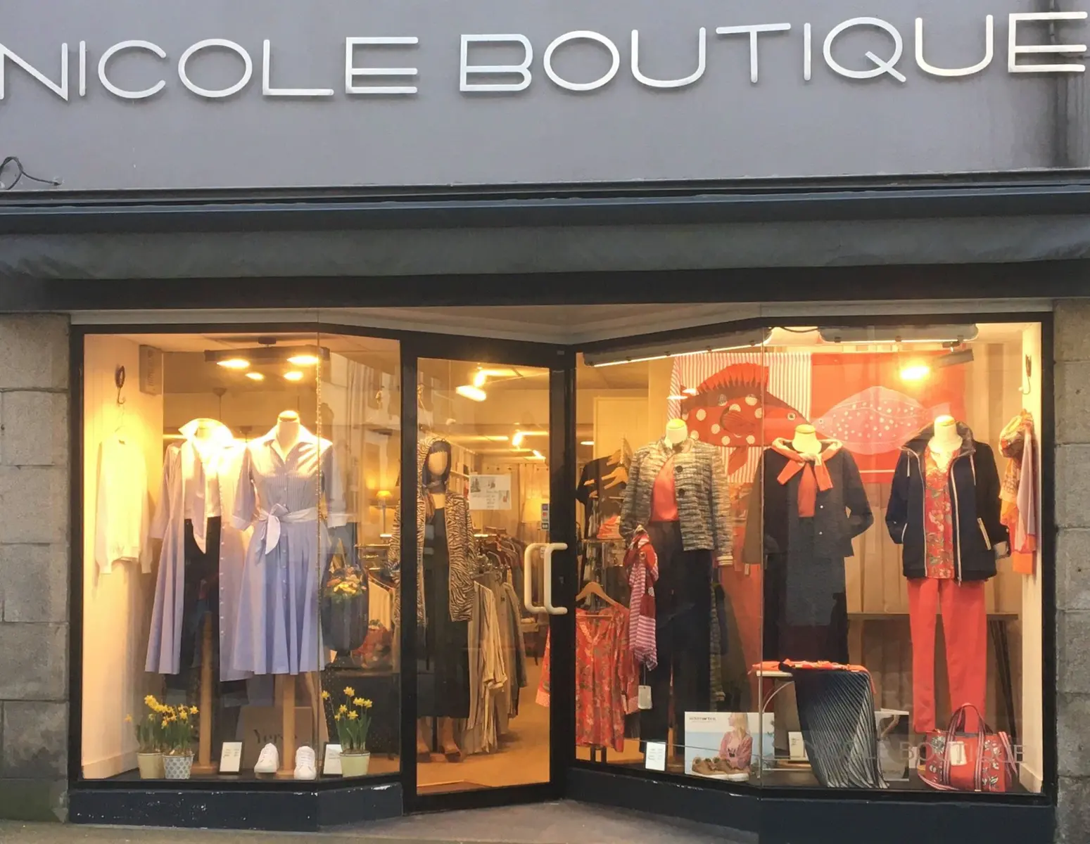 vitrine nicole boutique