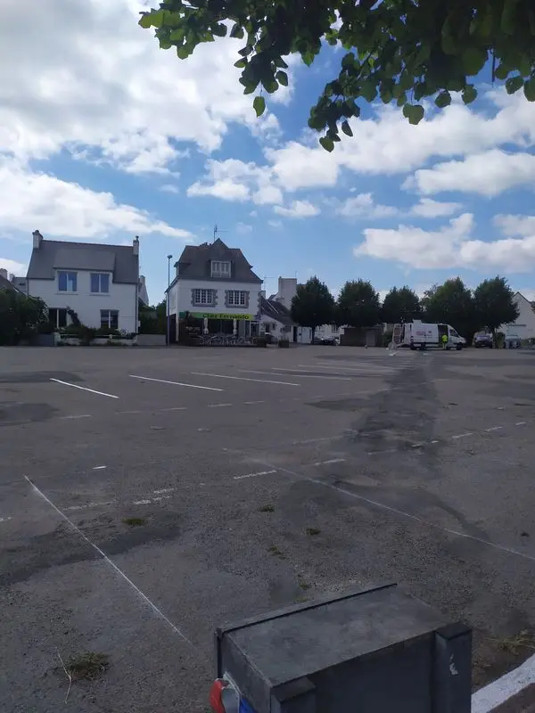 LESCO Aire de stationnement et de service Place de la résistance PAYS BIGOUDEN SUD
