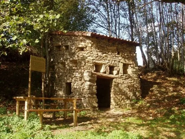 Loge de berger dite loge aux abeilles_1