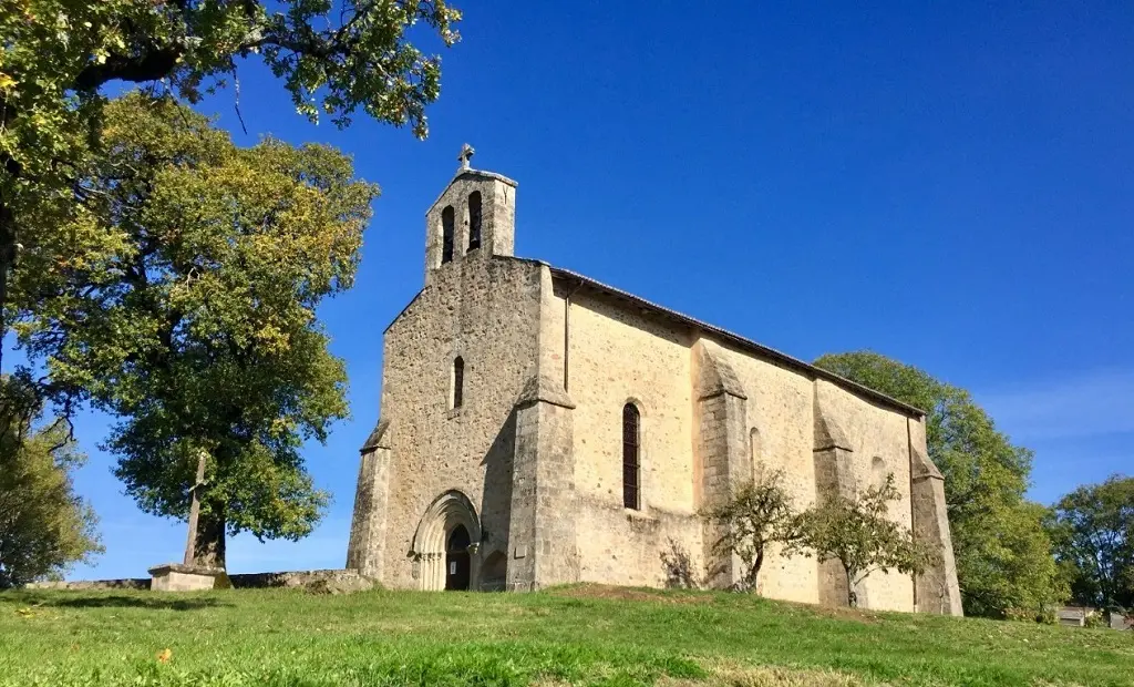Eglise du bourg de Ste Anne St Priest_1