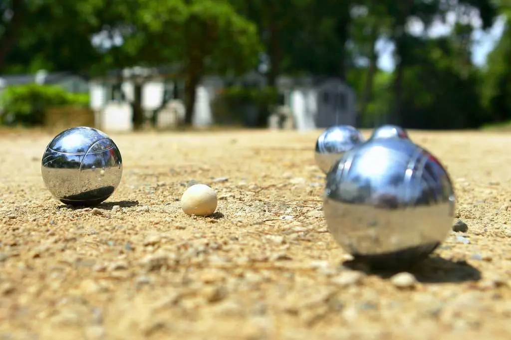 Concours de pétanque