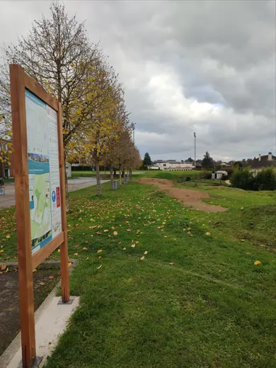 Pumptrack de Saint-Léonard de Noblat.jpg
