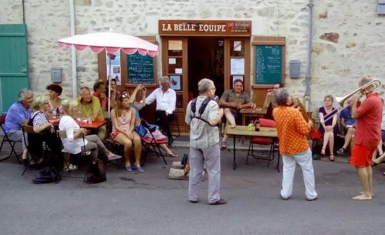 Déjeuner à la Belle Equipe