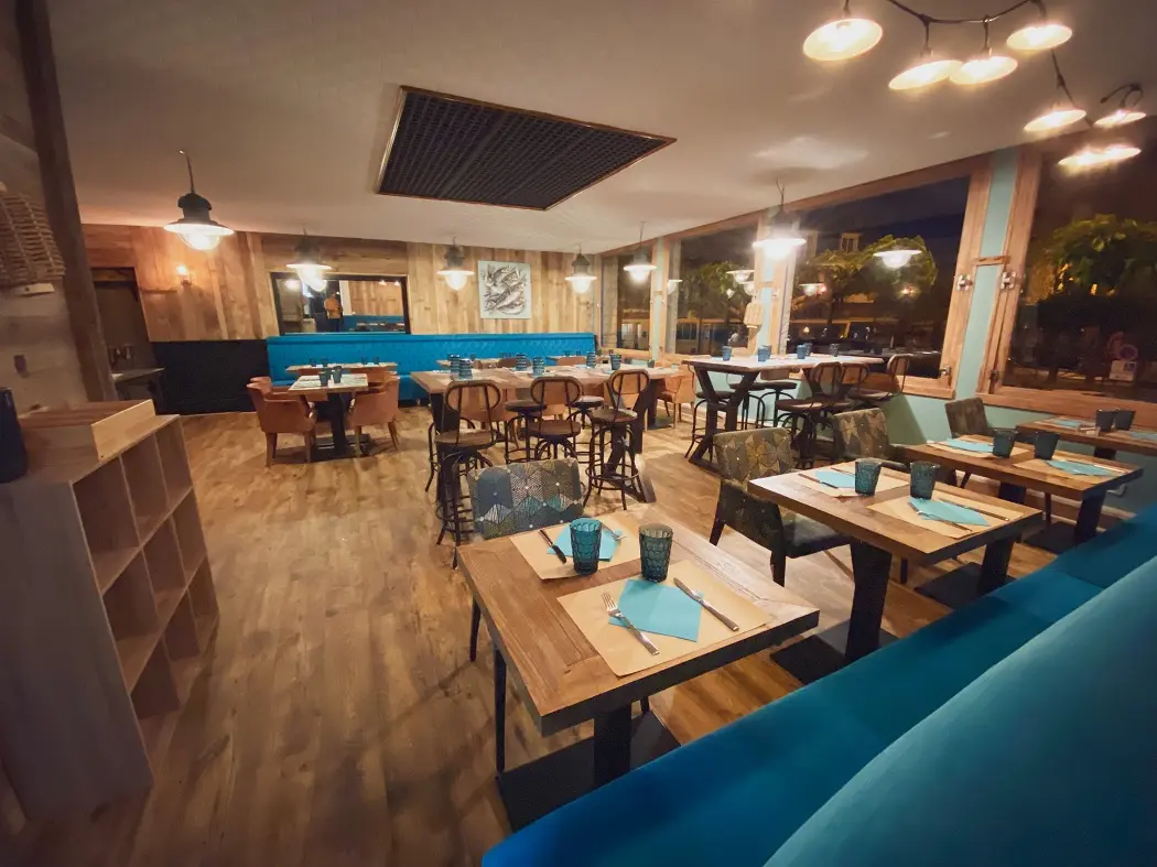 SALLE RESTAURANT