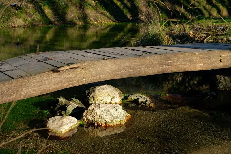Les Fontaines rouges - Esves le Moutier