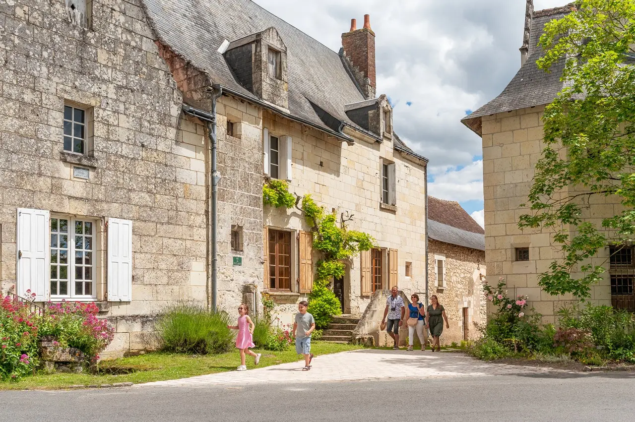 Boucle des châteaux, étape 5 : village de Crissay-sur-Manse.
