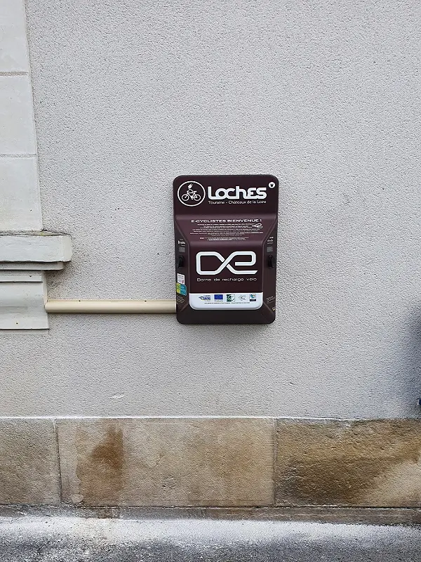 borne-recharge-velo-loches
