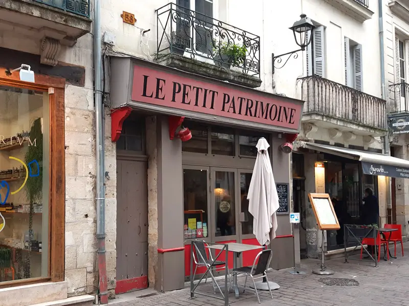 Restaurant Le Petit Patrimoine - Rue Colbert à Tours.