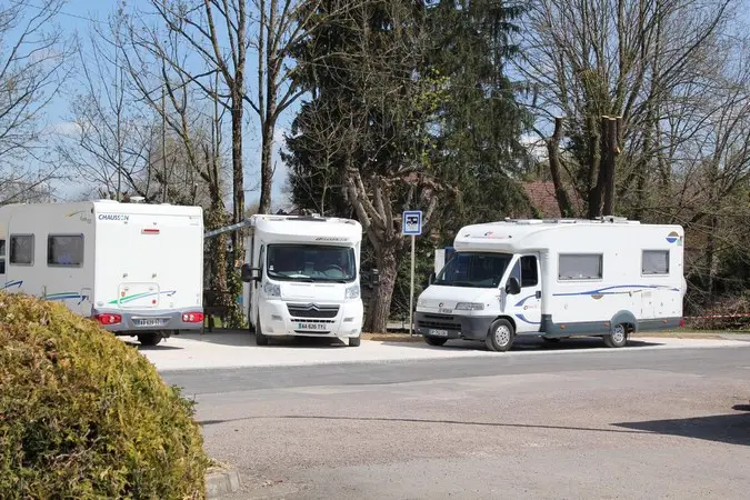 AIRE DE CAMPINGS-CARS_1