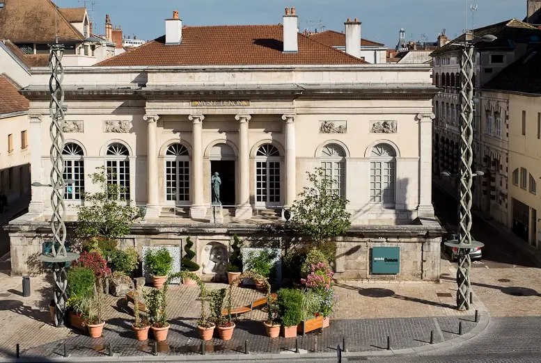 Façade du musée Vivant Denon