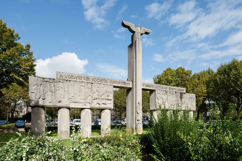 Monument Guy de Lubersac < Soissons < Aisne