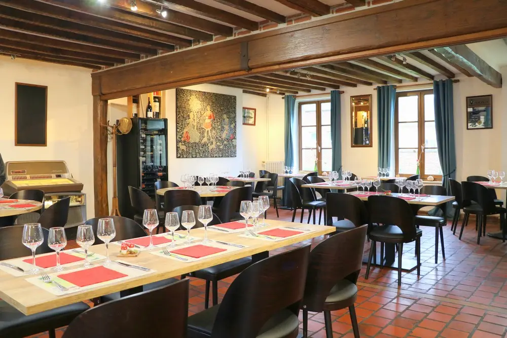 La Table de Maya < Aubenton <  Thiérache < Aisne < Hauts-de-France