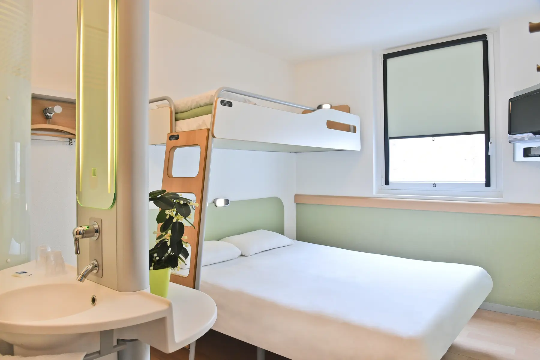 Triple or twin room