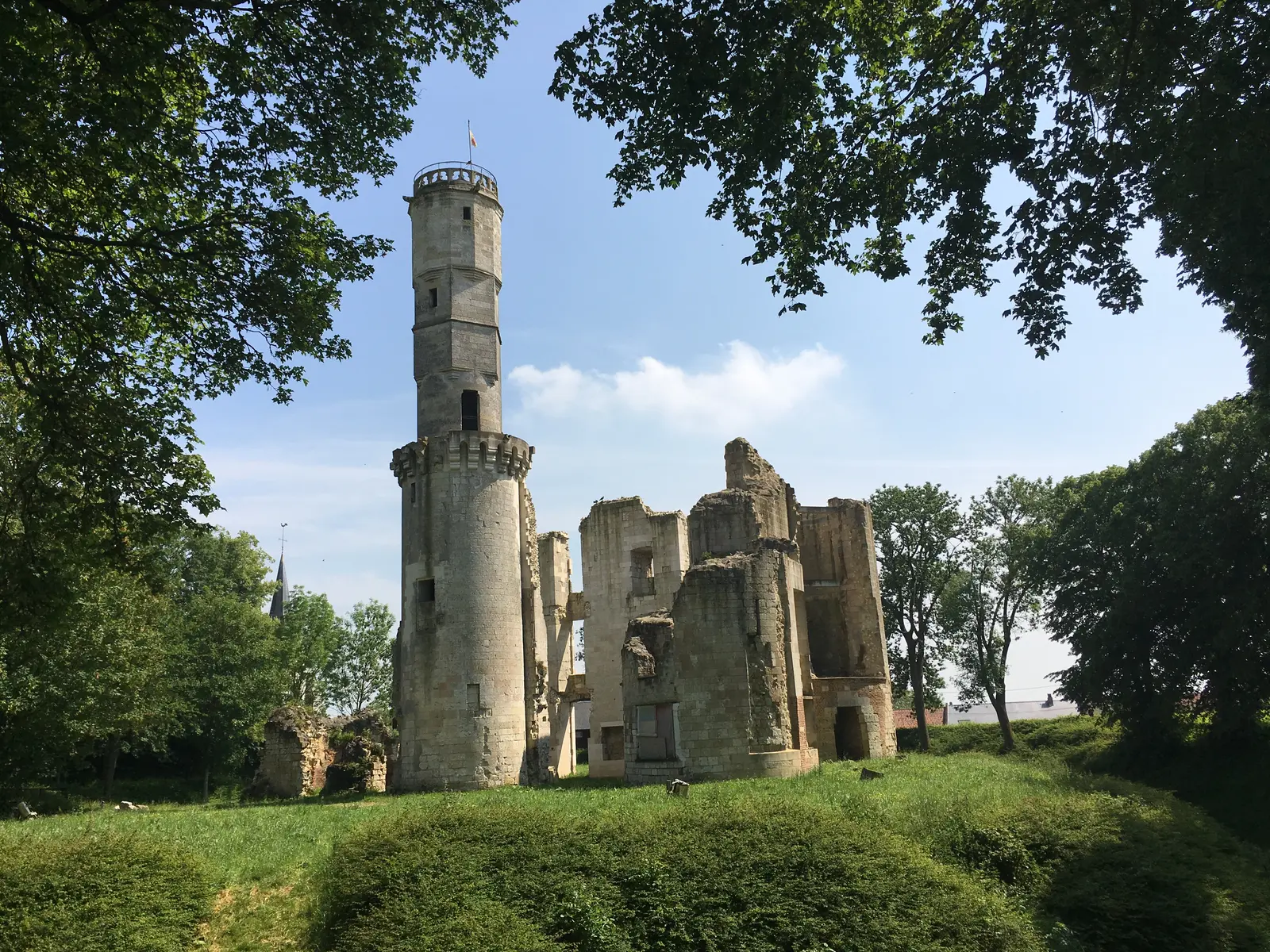 chateau folleville 2