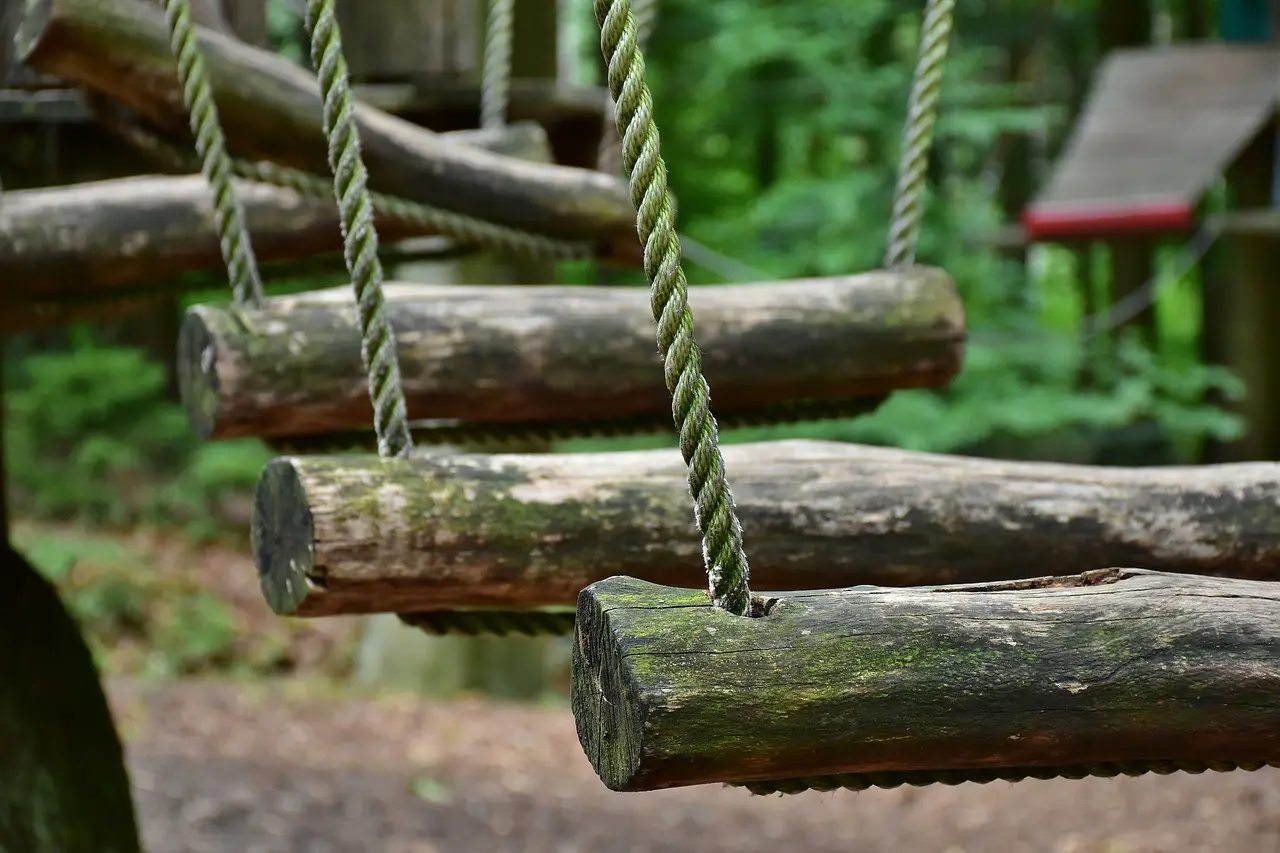 climb-2490817_1280