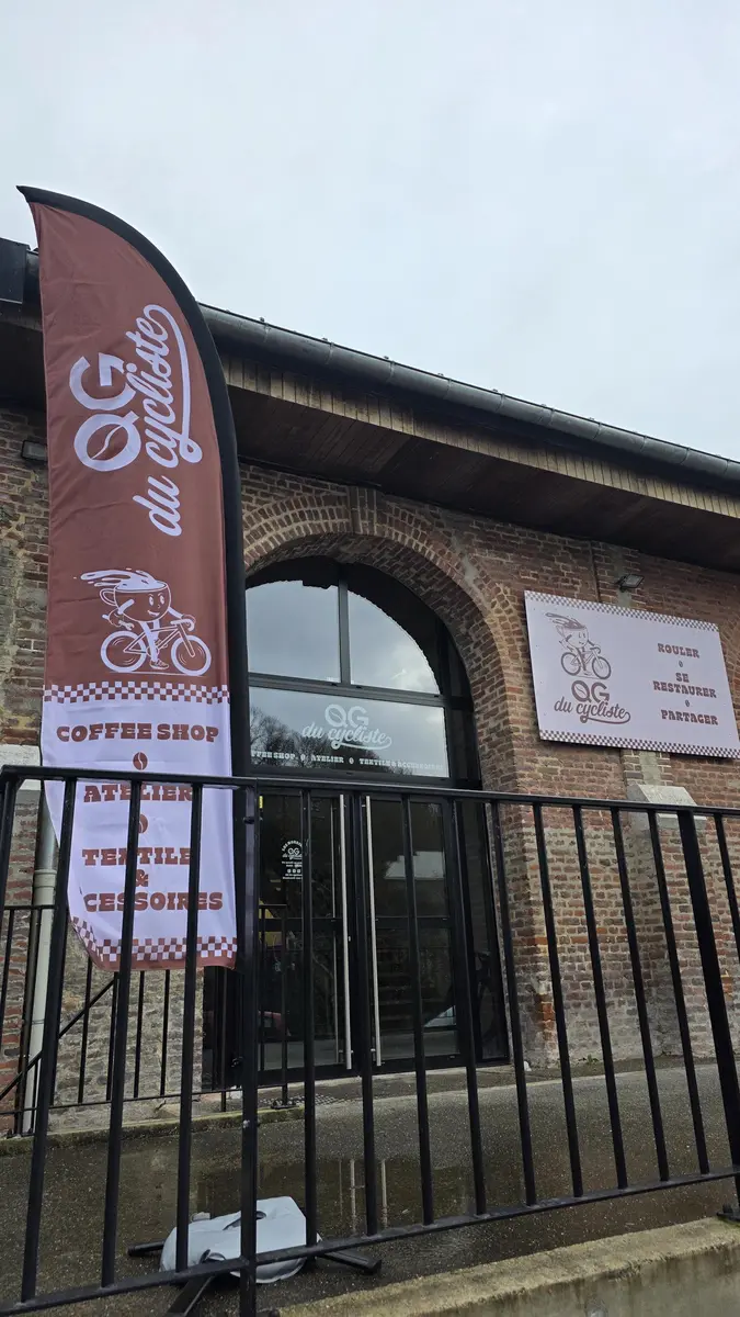 le-qg-du-cycliste-boutique-cafe-montreuil-sur-mer-le-qg-du-cycliste-11- (1)_1