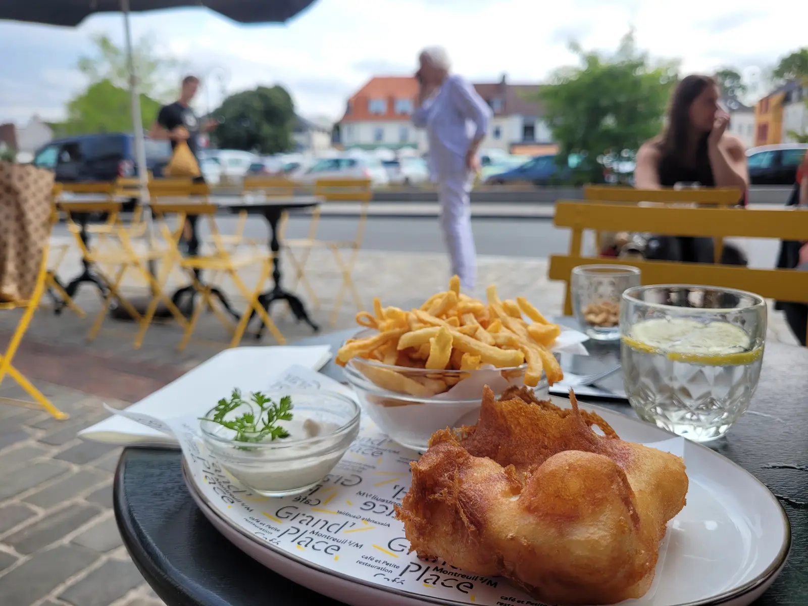restaurant-grand-place-cafe-montreuil-sur-mer-manon-herdier-02_1