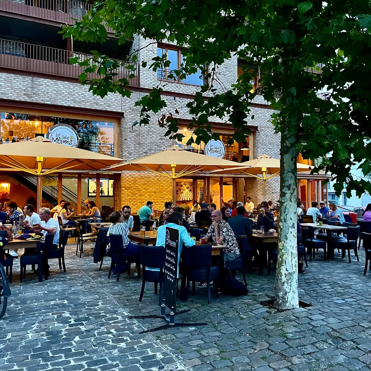 terrasse sales momes