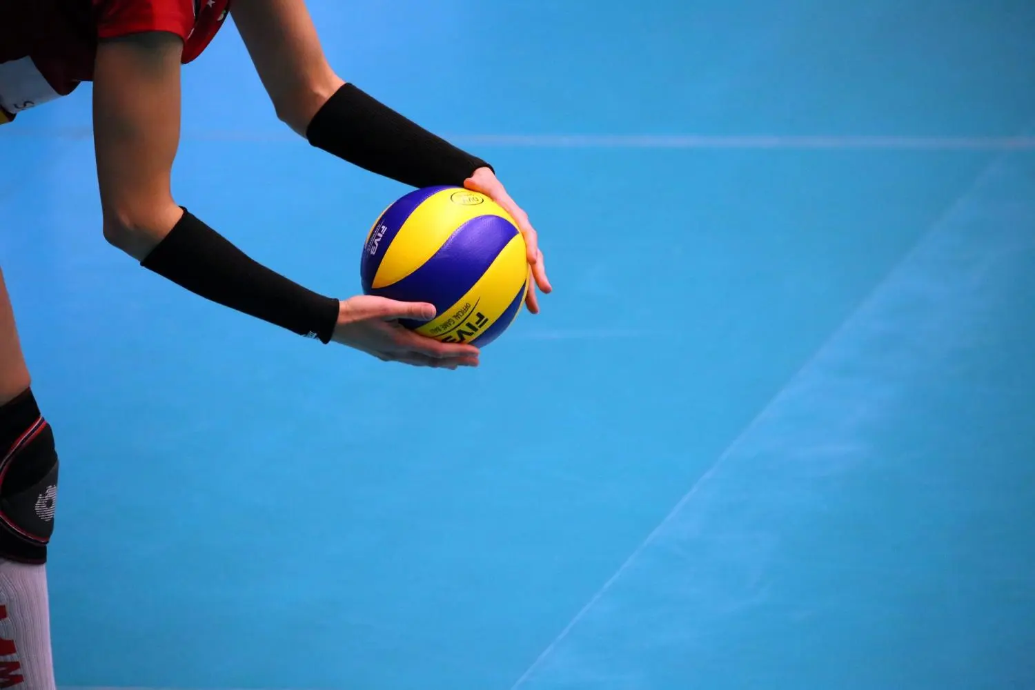 volleyball-g29b1d77fa_1920 (1)