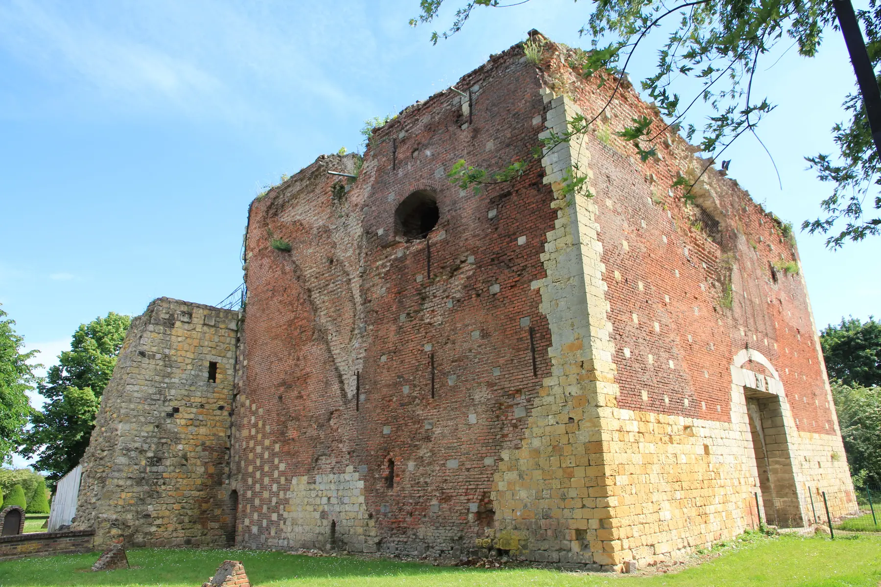 vestiges du château de Ham