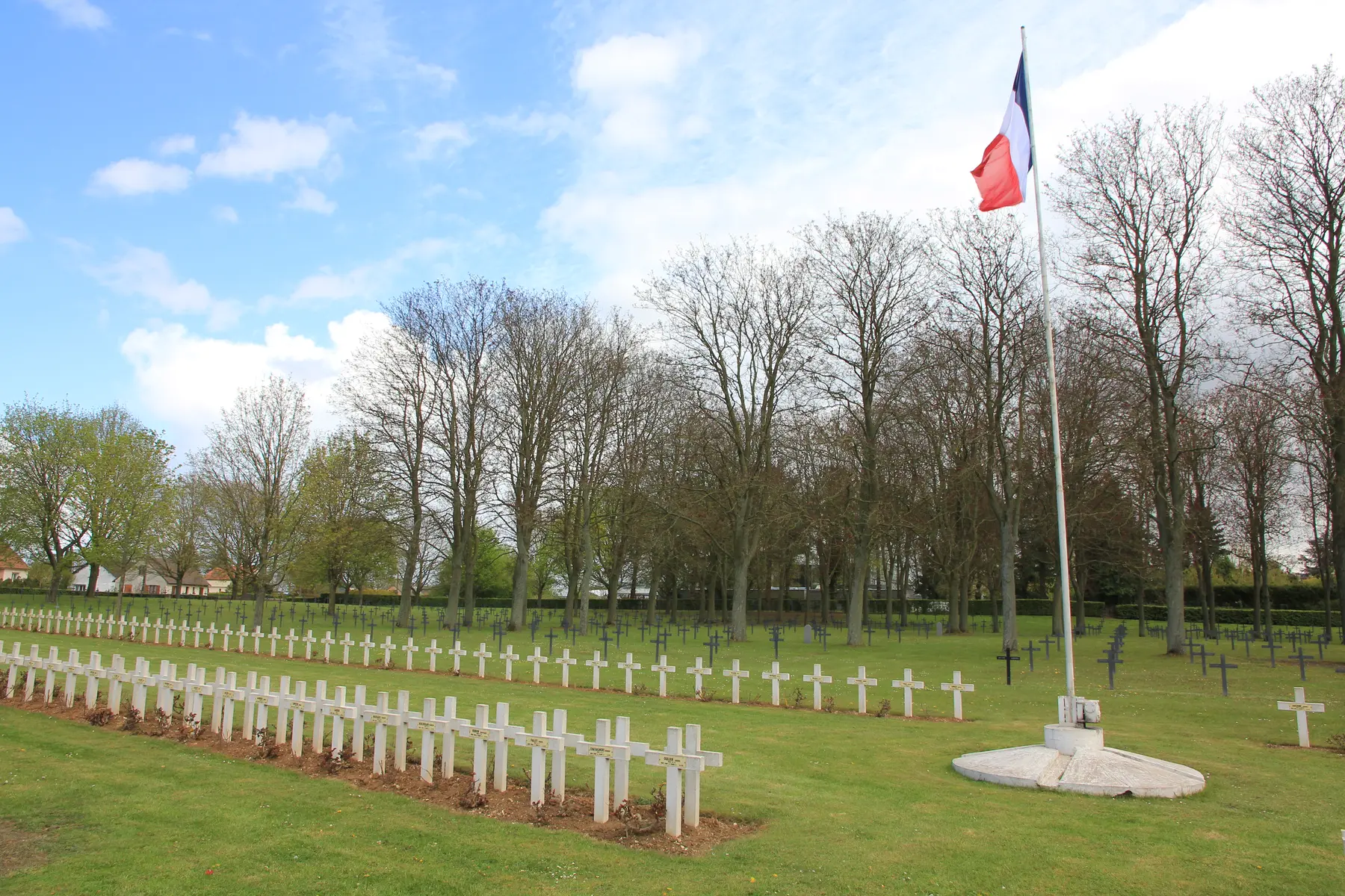 Montdidier, Nécropole française de l'Egalité
