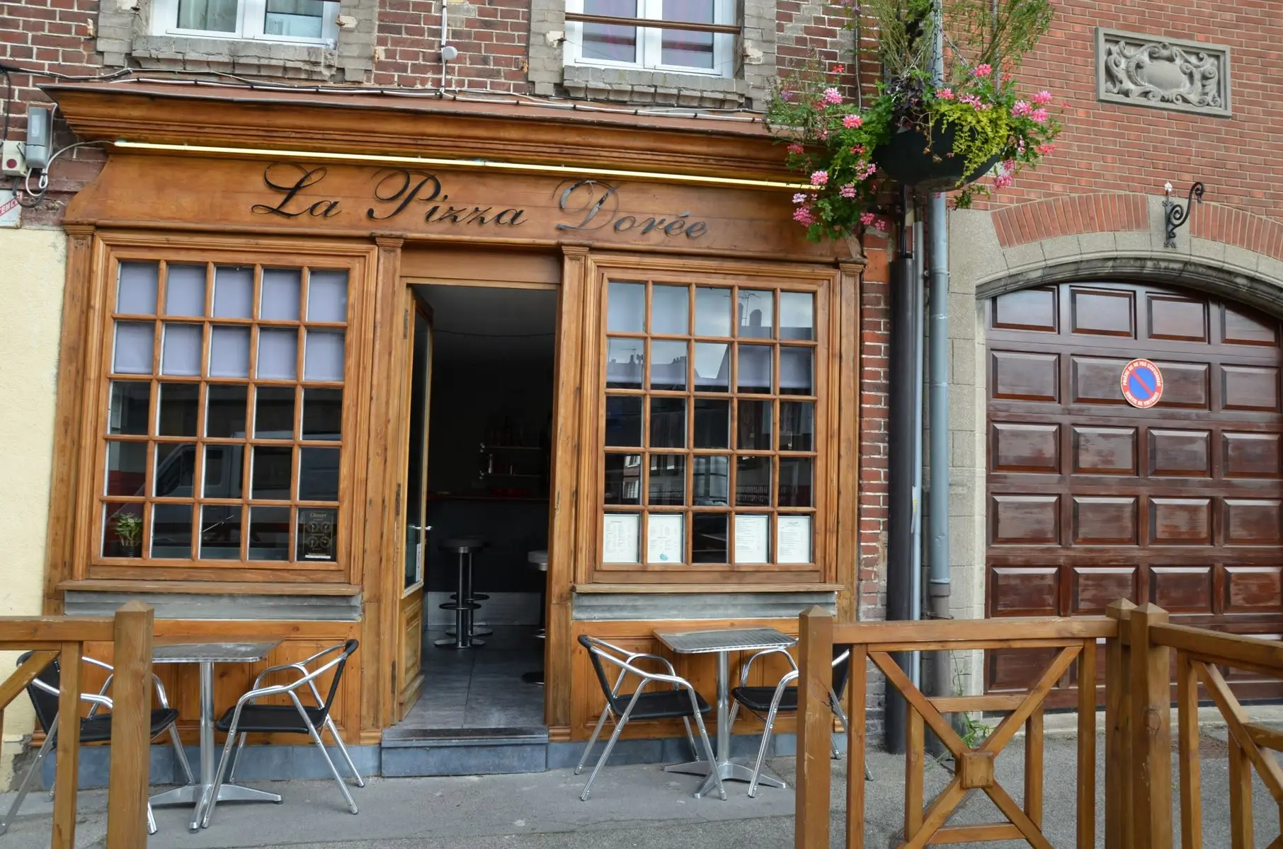 pizza dorée