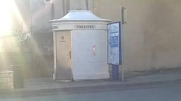 Toilettes publiques du Parking Bessière