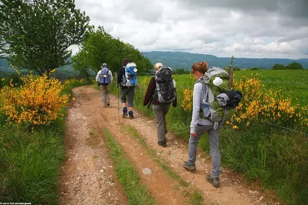 Le GR®65 - Le chemin de Saint-Jacques de Compostelle : Étape n° 4 : Golinhac – Conques