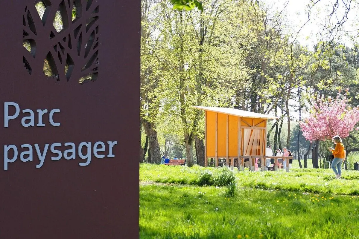 La cabane à jeux du parc Paysager