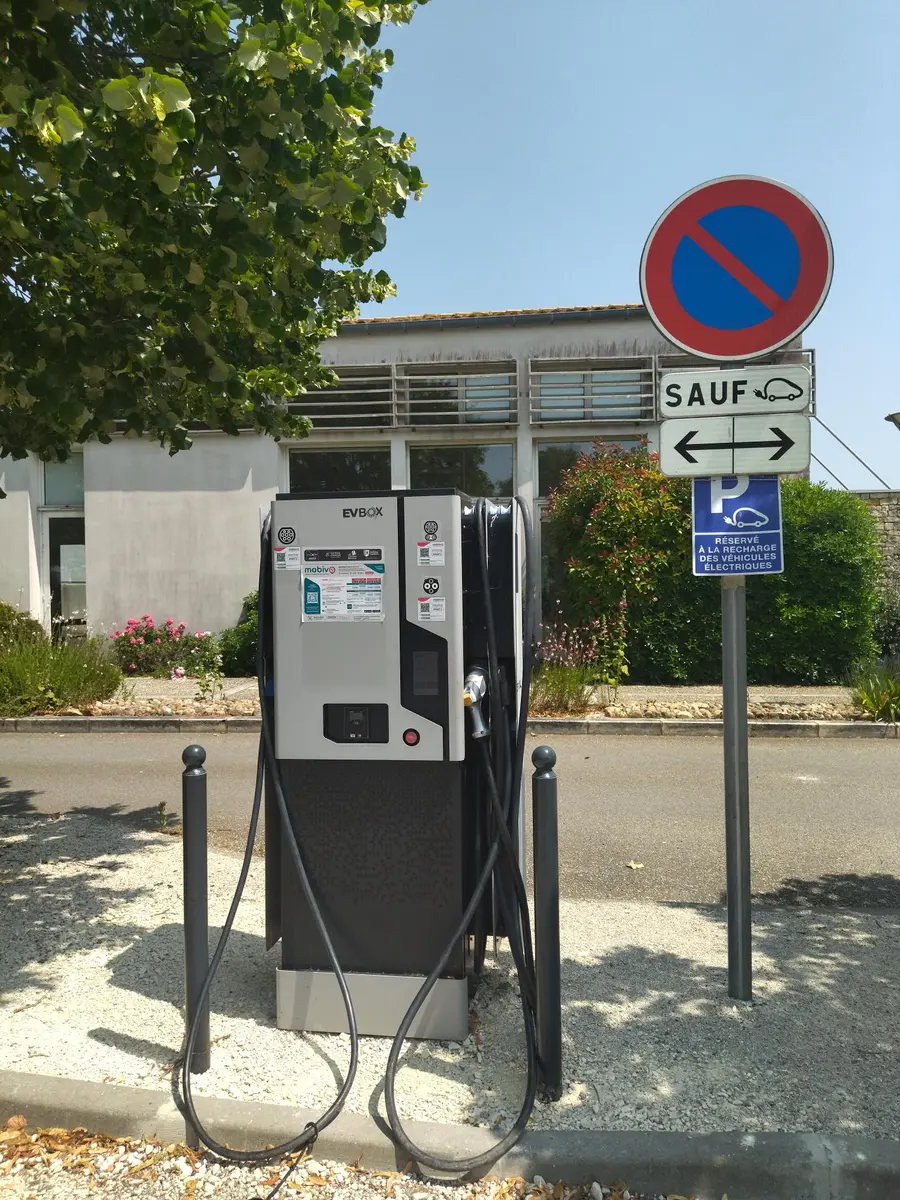 Bornes de recharge pour voiture électrique du Bois-Plage-en-Ré_Le Bois-Plage-en-Ré