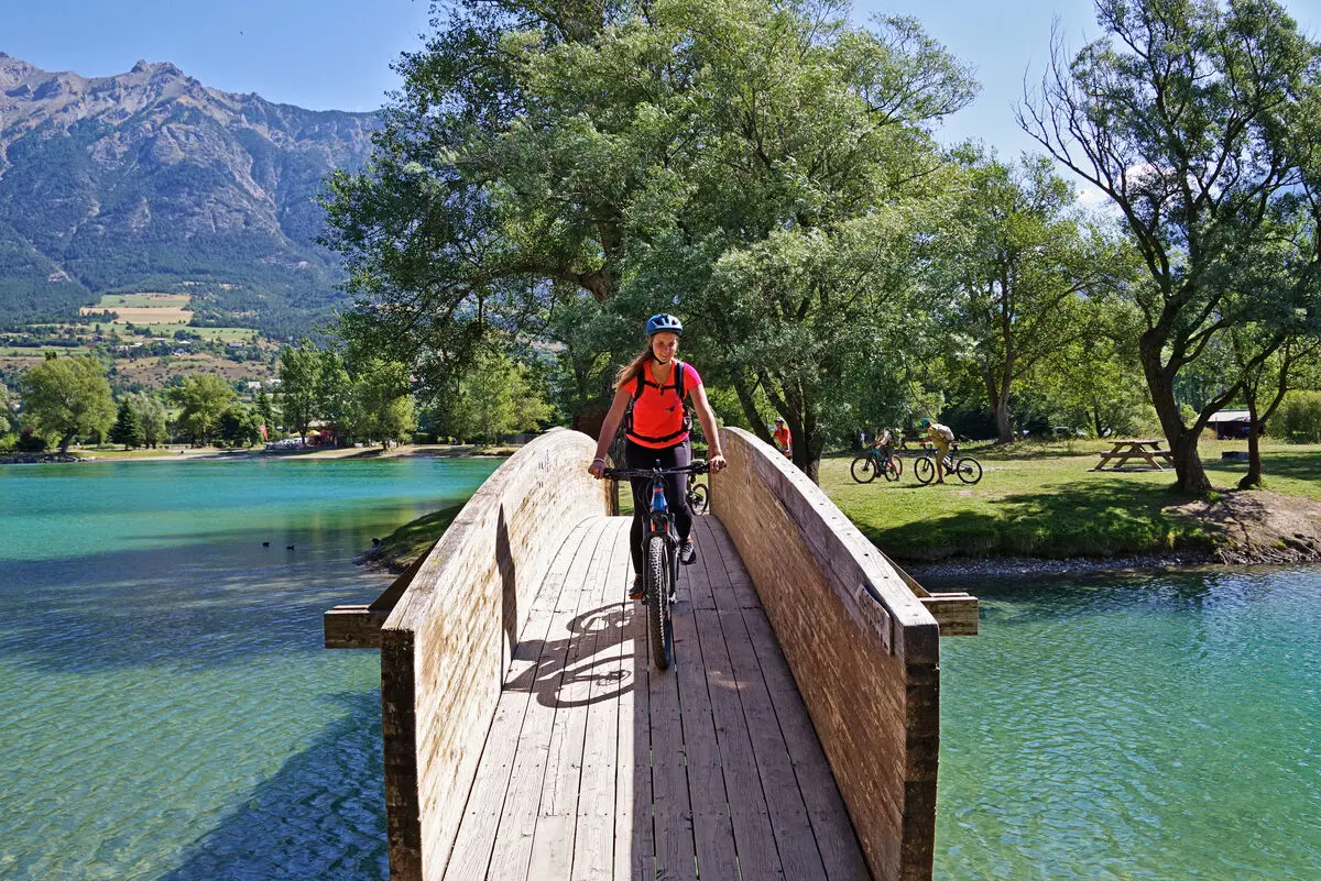 Liaison VTT Saint-Clément-sur- Durance - Eygliers base de loisir