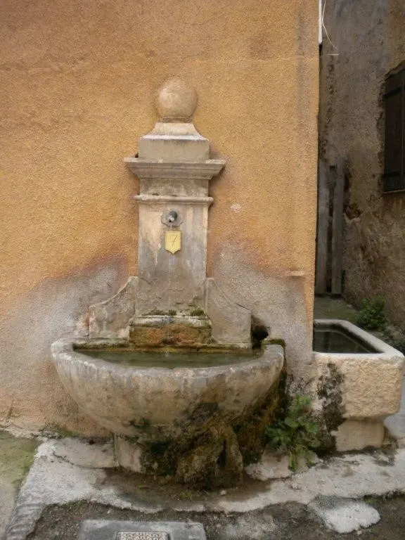 Fontaine de la bourgade