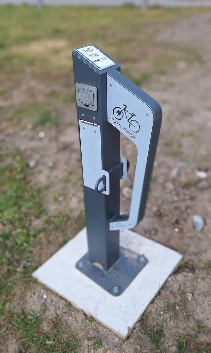 Station de recharge vélo à assistance électrique