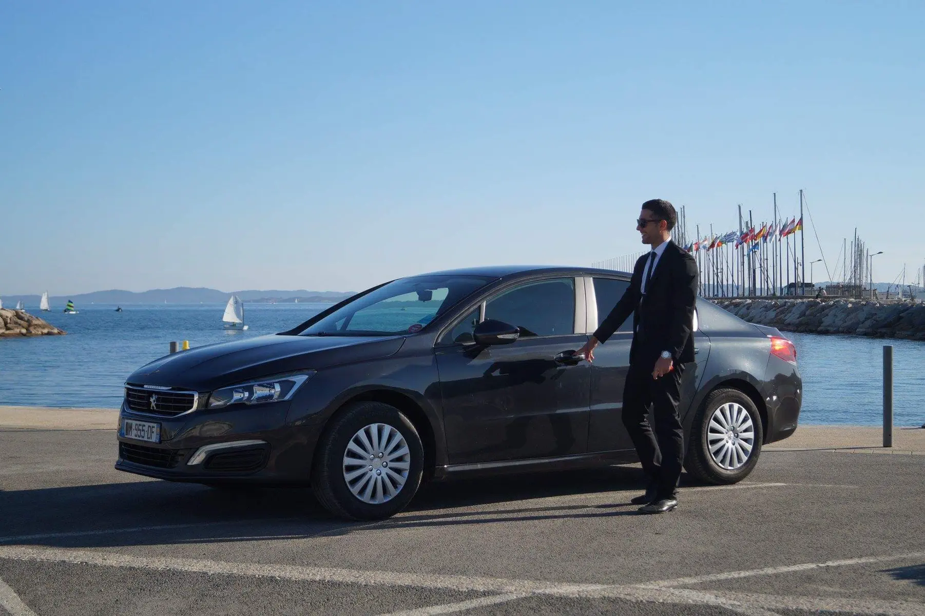 Véhicule de transport avec chauffeur