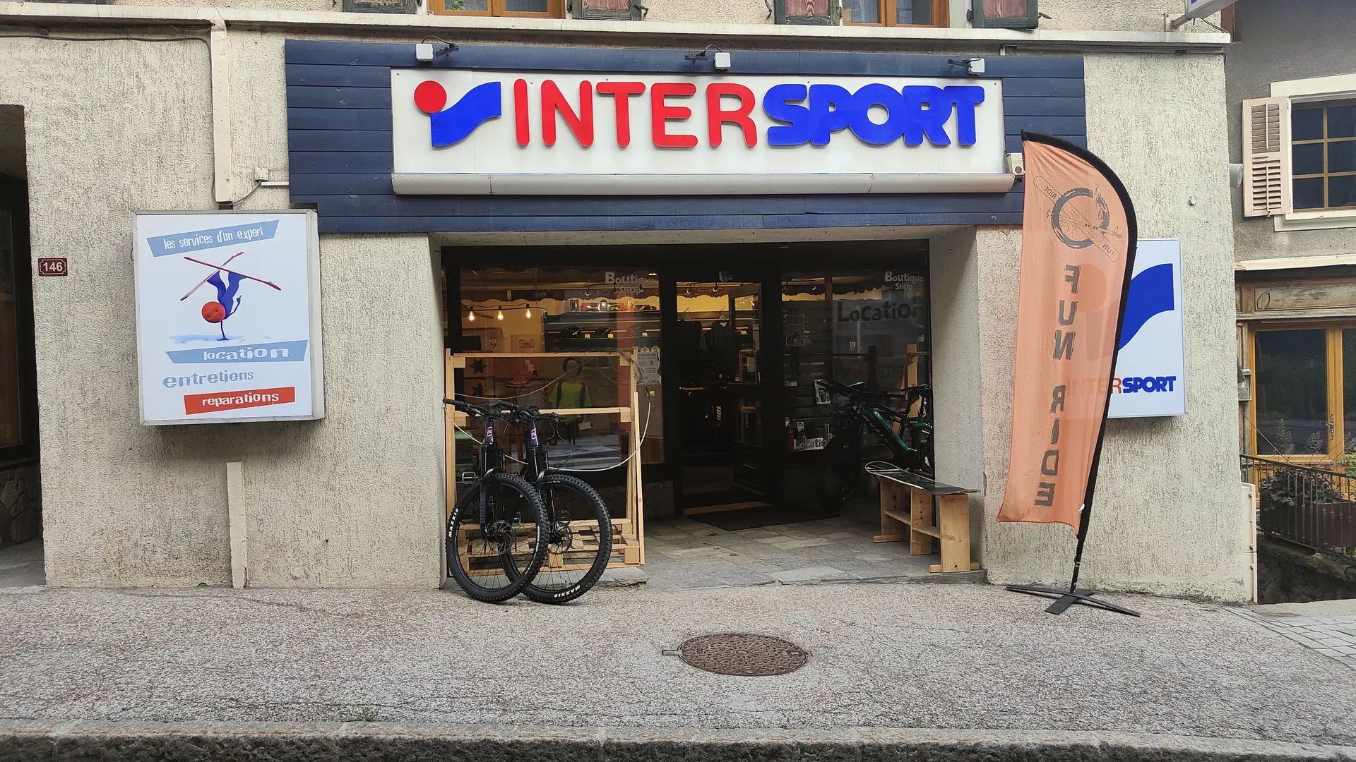 Devanture magasin été